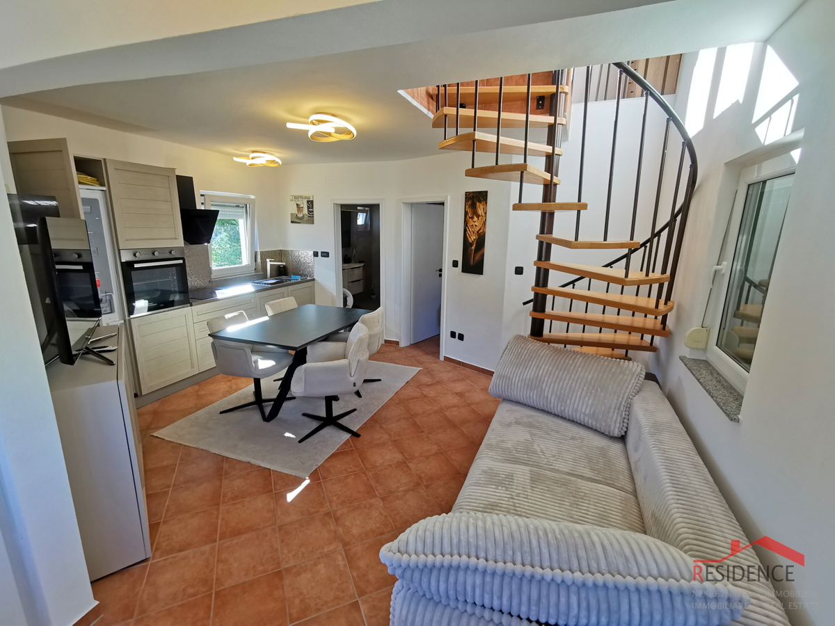 Medulin, Center, hiša z 2 apartmajema, vrt, pogled na morje