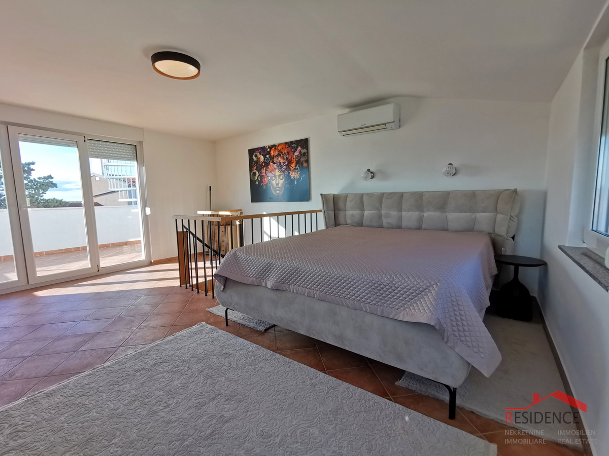 Medulin, Center, hiša z 2 apartmajema, vrt, pogled na morje