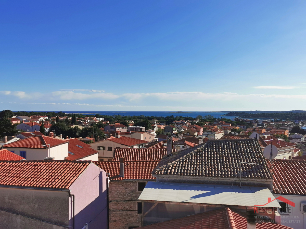 Medulin, Center, hiša z 2 apartmajema, vrt, pogled na morje