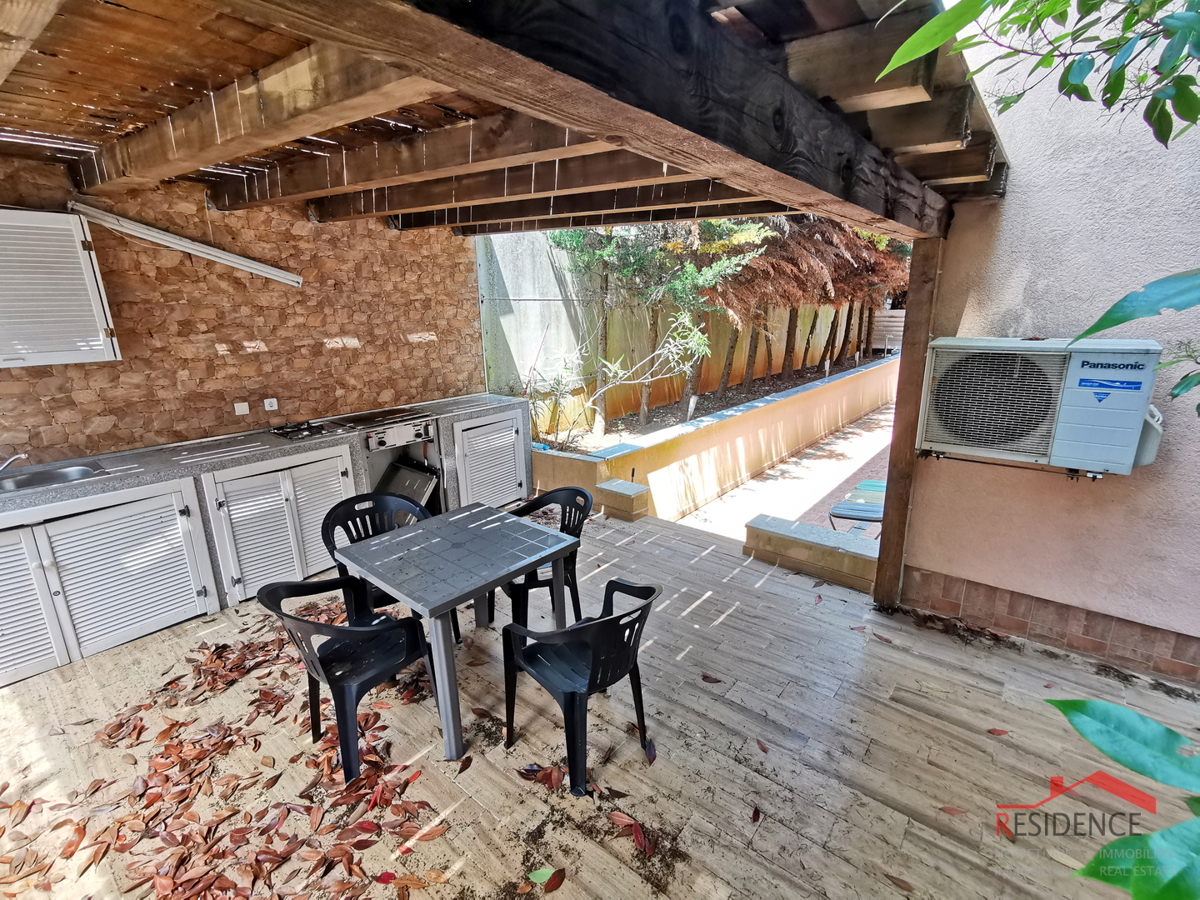 Pješčana Uvala, pritlični apartma z vrtom