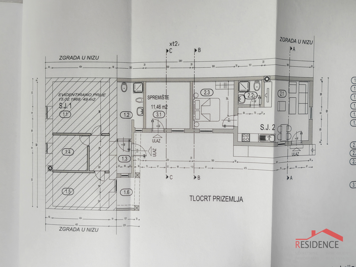 Čudovita enonadstropna hiša z dvema apartmajema v Puli