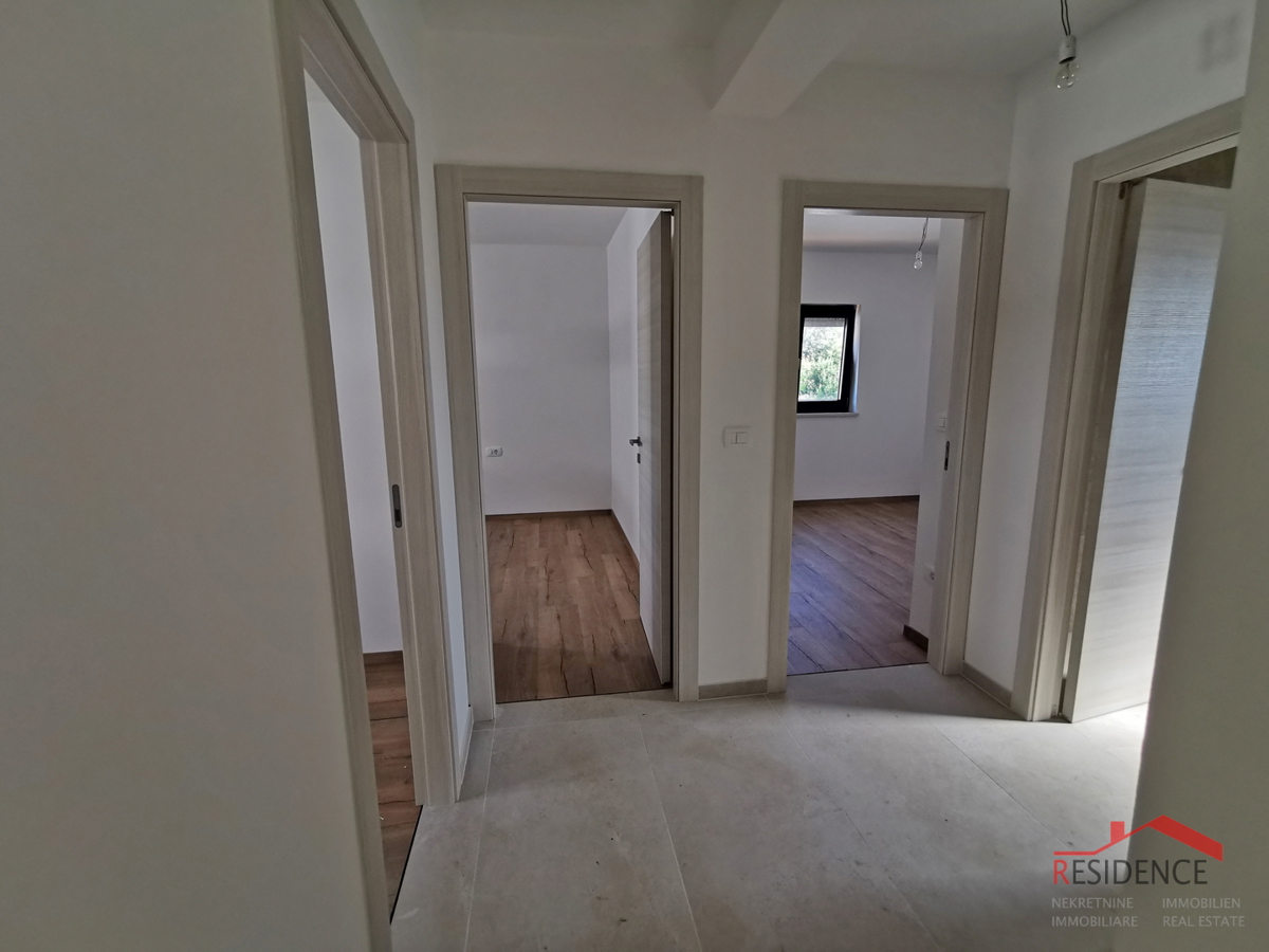 Medulin, novogradnja, stanovanje v 1. nadstropju, 3 spalnice