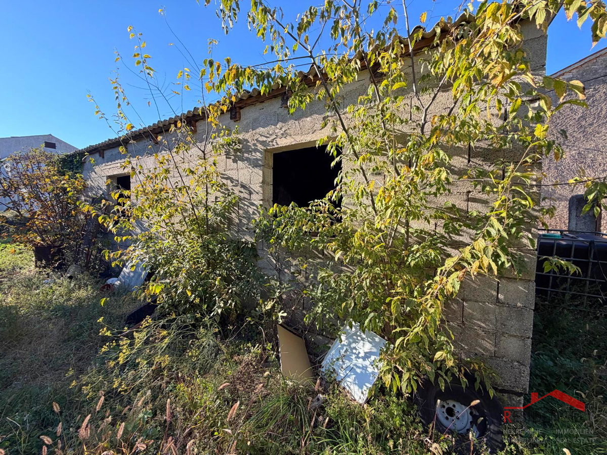 Filipana, Stara istrska hiša, vrt, garaža, konoba