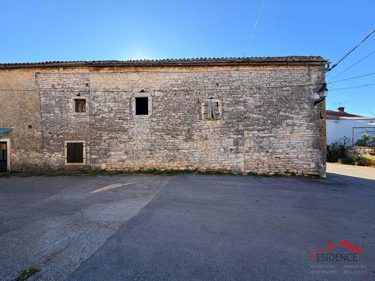 Filipana, Stara istrska hiša, vrt, garaža, konoba