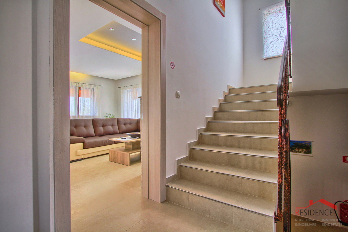 Štokovci, vila z bazenom, jacuzzijem