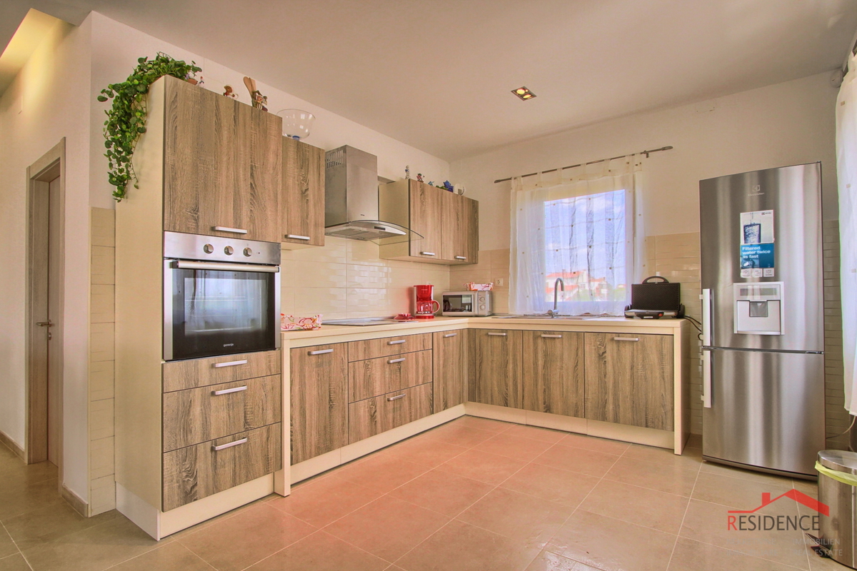 Štokovci, vila z bazenom, jacuzzijem