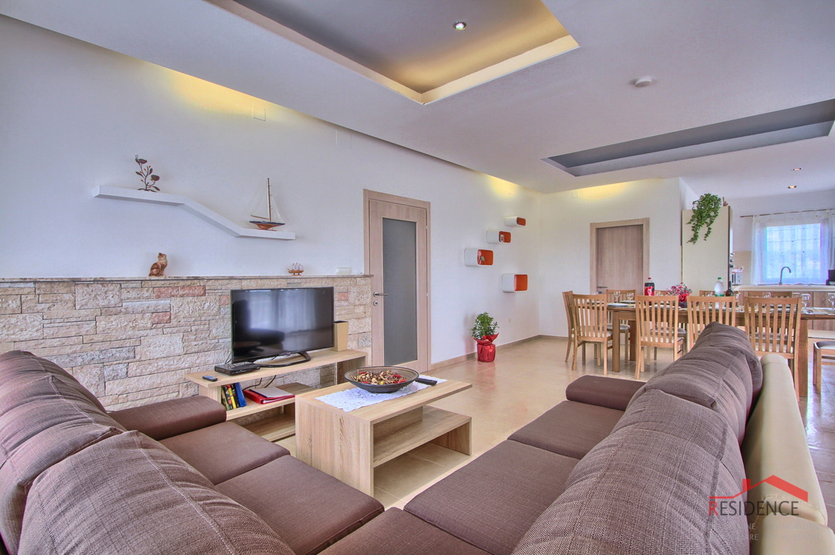 Štokovci, vila z bazenom, jacuzzijem