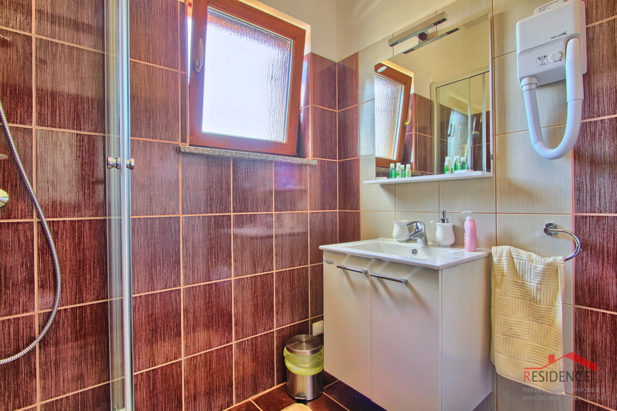 Štokovci, vila z bazenom, jacuzzijem