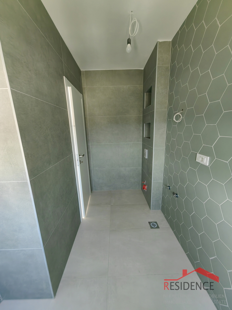 Ližnjan, nova vila z bazenom in pogledom na morje