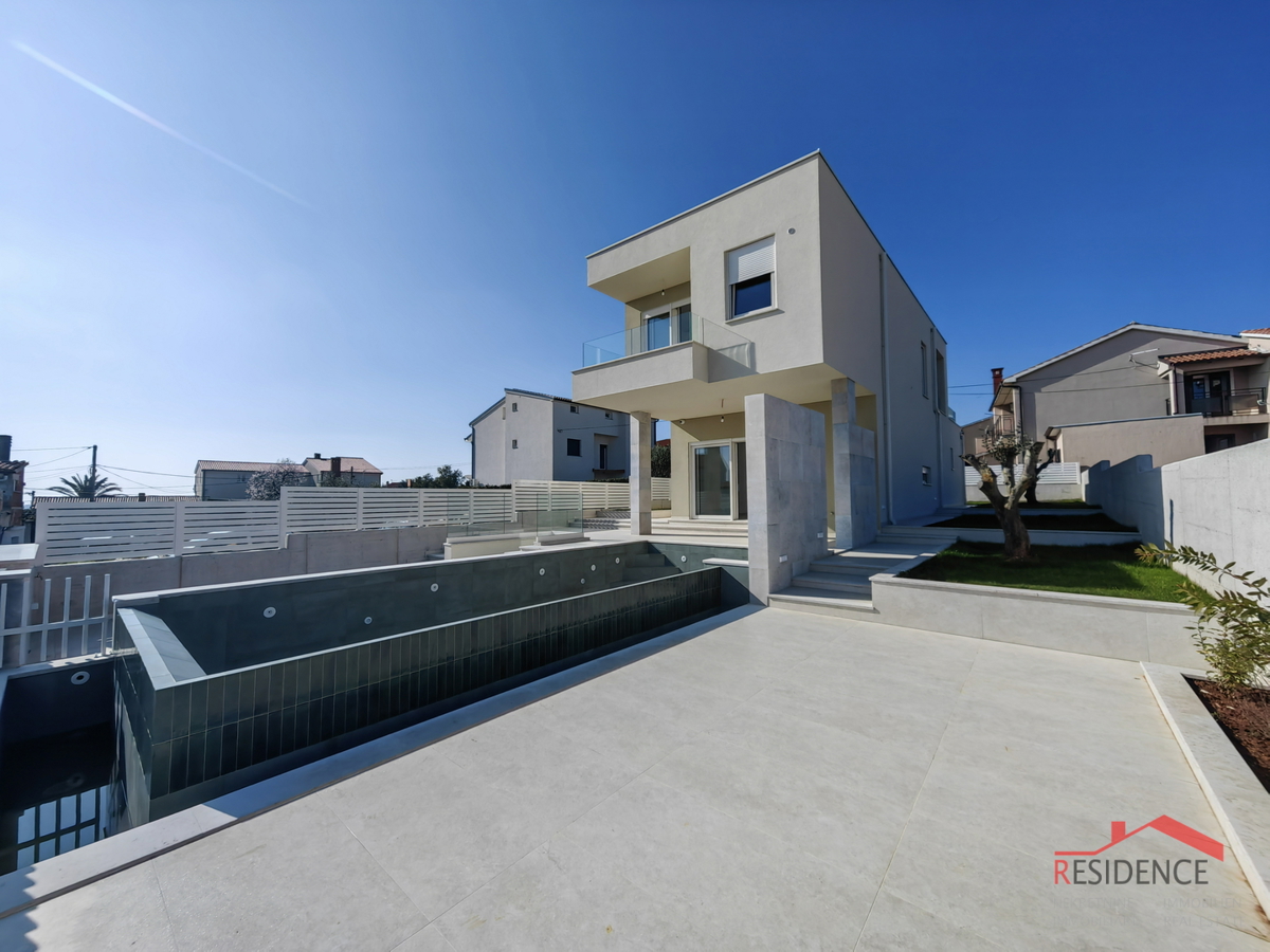 Ližnjan, nova vila z bazenom in pogledom na morje