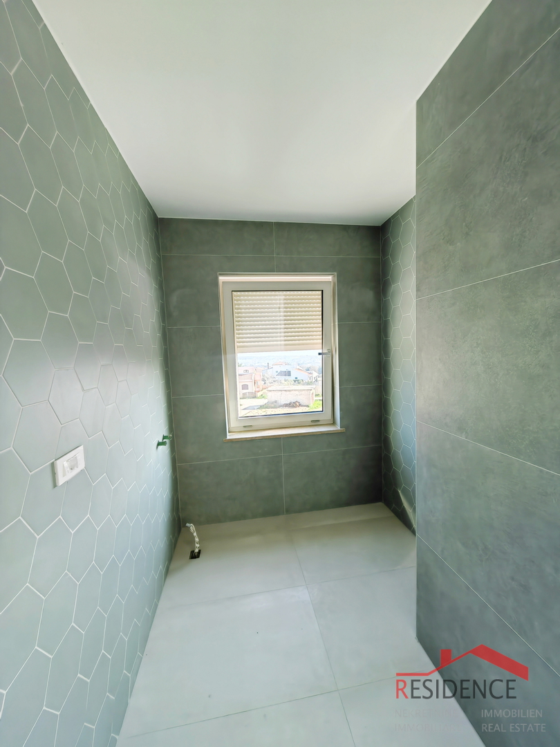 Ližnjan, nova vila z bazenom in pogledom na morje