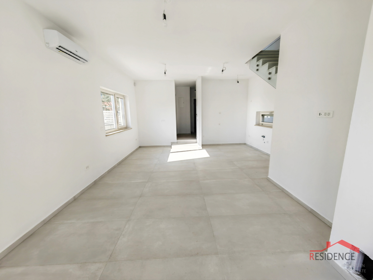 Ližnjan, nova vila z bazenom in pogledom na morje