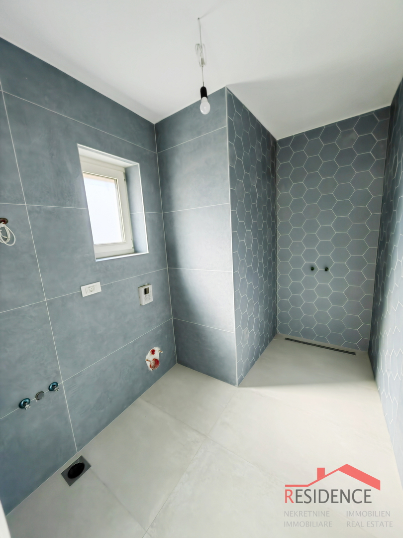 Ližnjan, nova vila z bazenom in pogledom na morje