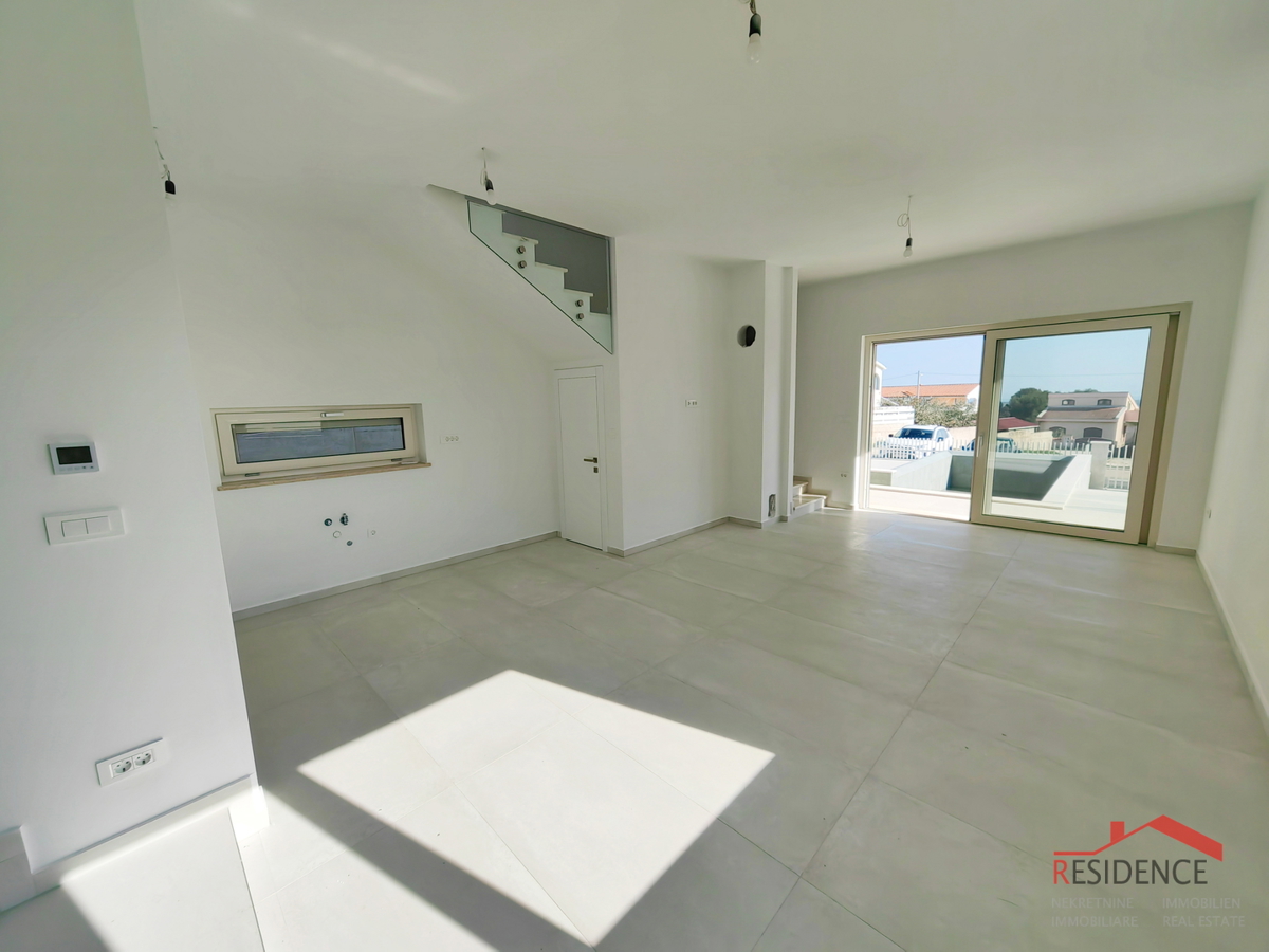 Ližnjan, nova vila z bazenom in pogledom na morje