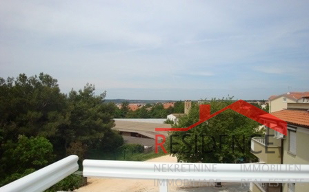 Medulin, hiša v 3 etažah s pogledom na morje