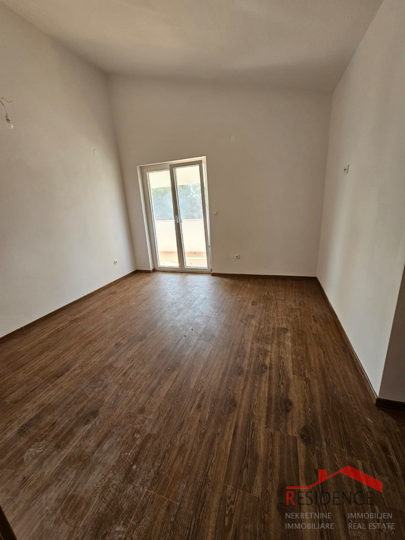 Banjole, hiša s tremi apartmaji in pogledom na morje