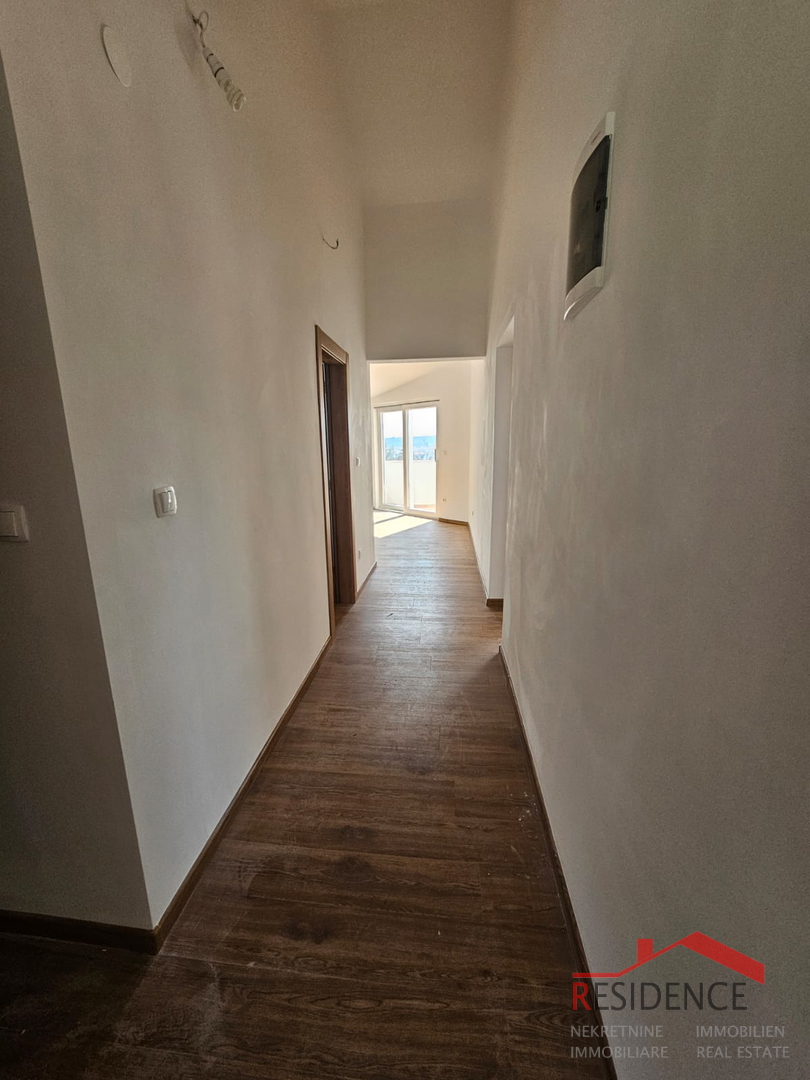 Banjole, hiša s tremi apartmaji in pogledom na morje