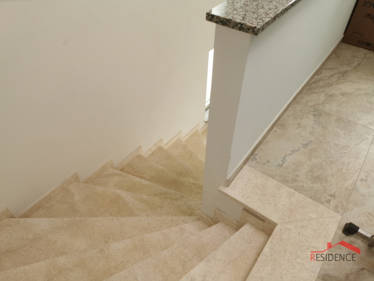 Medulin, samostojna hiša s 3 apartmaji, pogled na morje