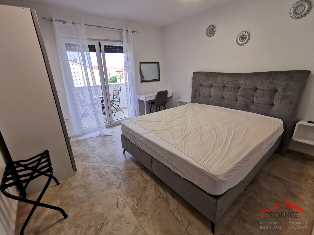 Medulin, samostojna hiša s 3 apartmaji, pogled na morje