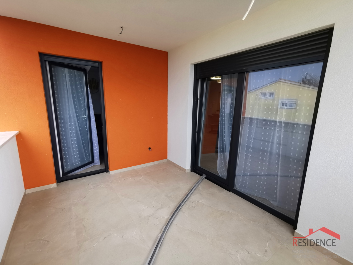 Medulin, samostojna hiša s 3 apartmaji, pogled na morje