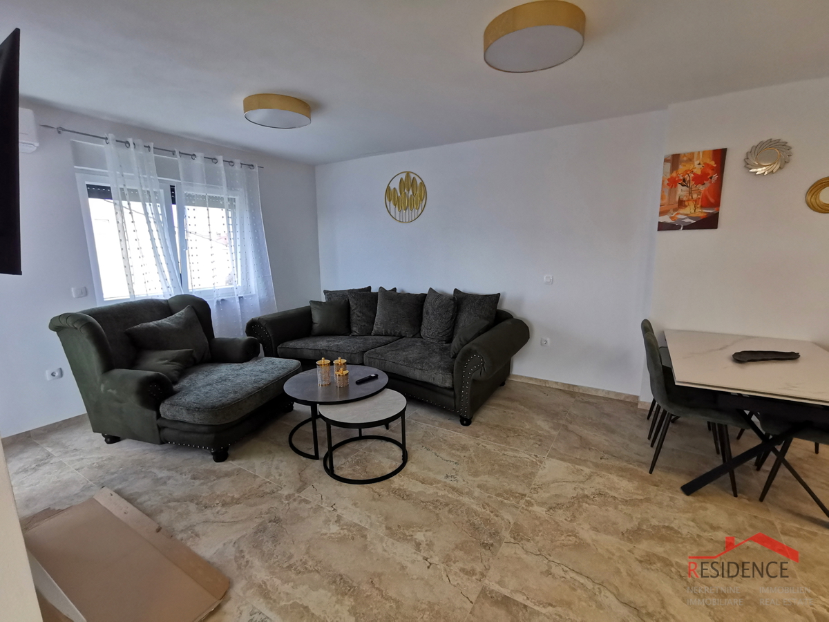 Medulin, samostojna hiša s 3 apartmaji, pogled na morje