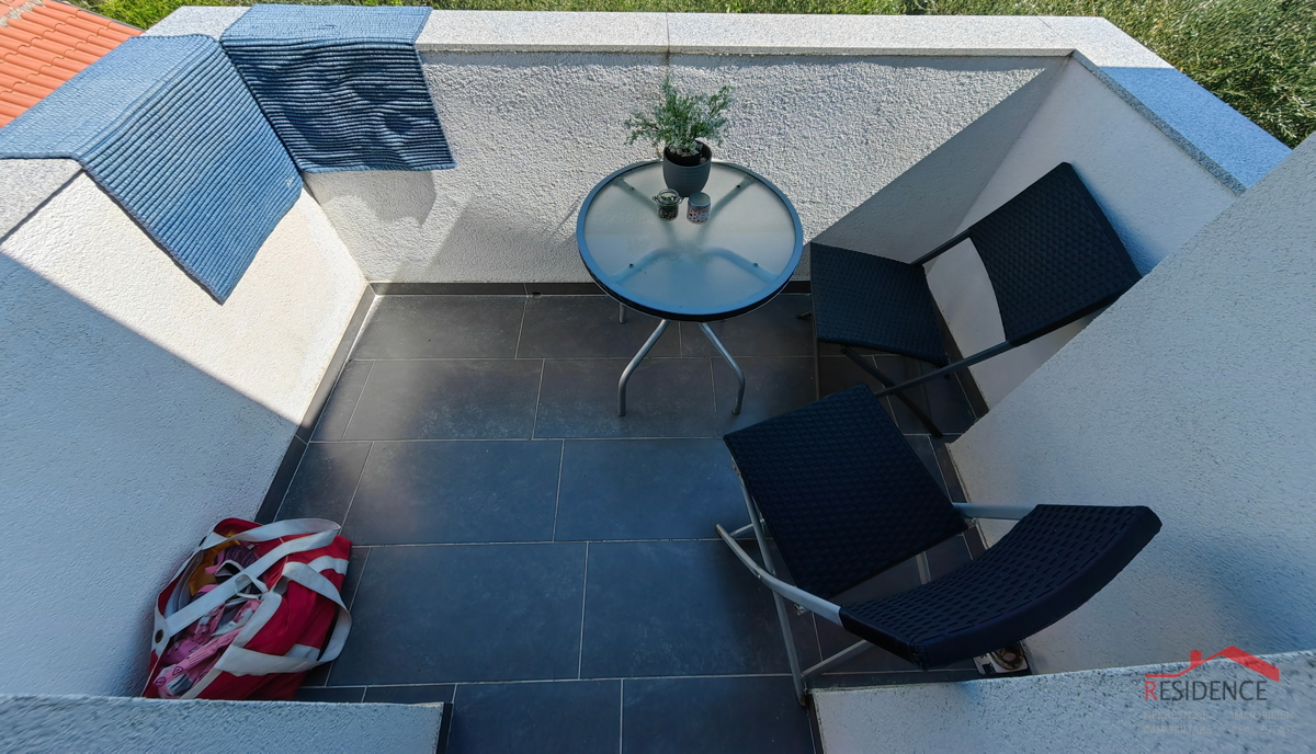 Štinjan, dva apartmaja v prvem nadstropju
