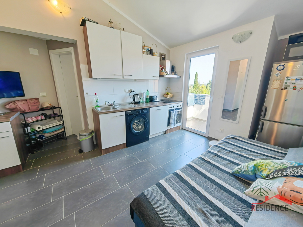 Štinjan, dva apartmaja v prvem nadstropju