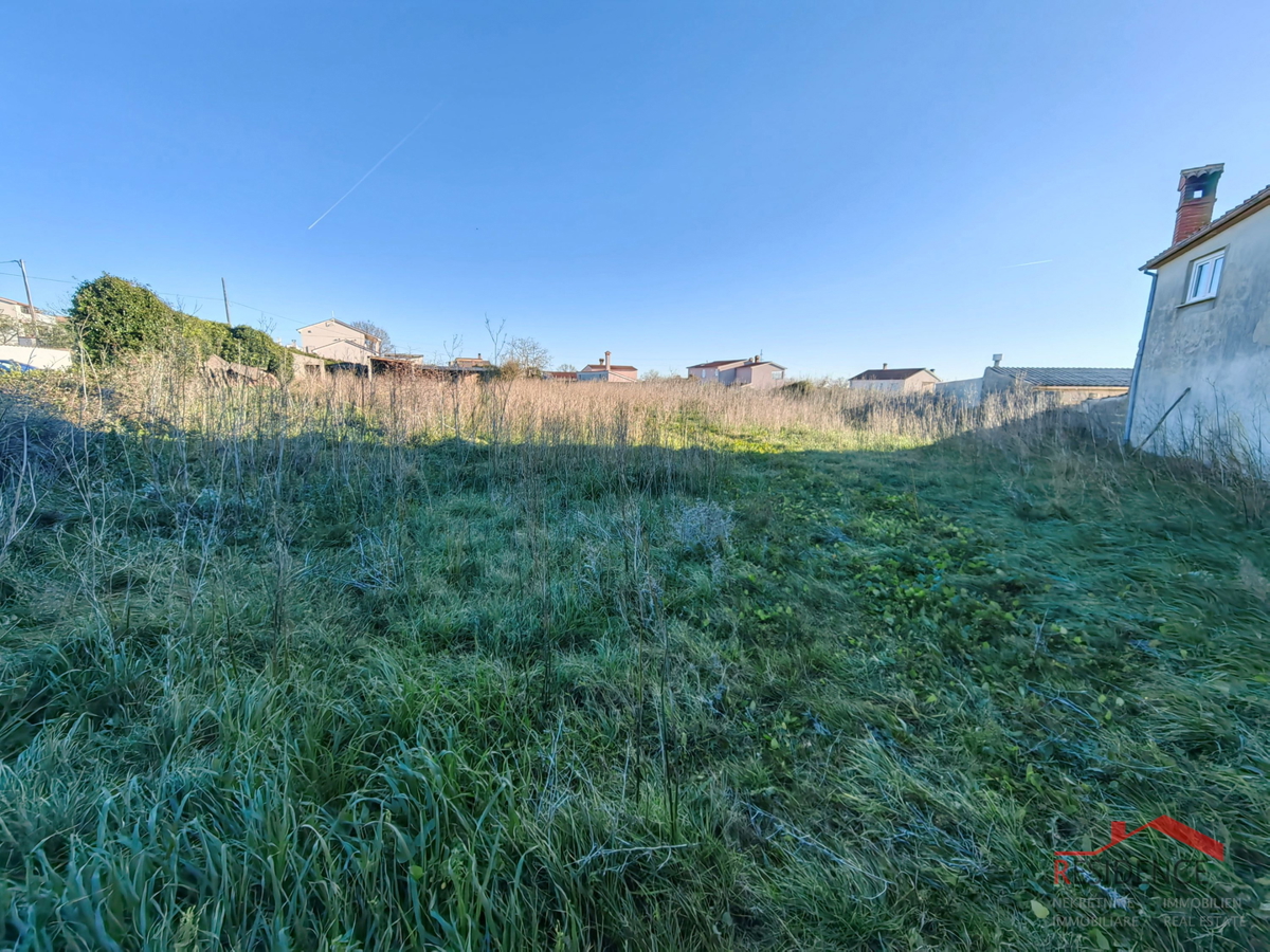 Zazidljivo zemljišče v Galižani, pogled na morje