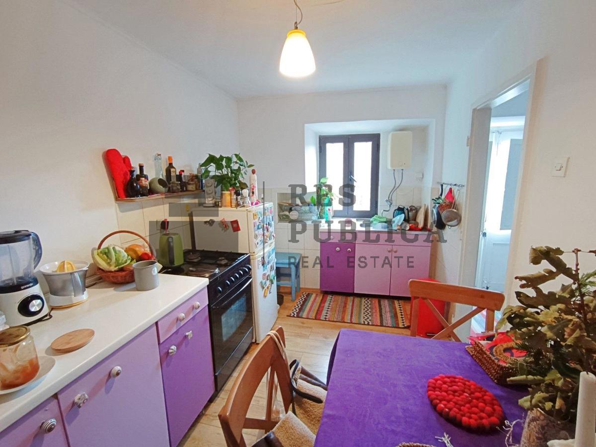 DVOJNA KUĆA U ZATONU - CIJENA NA UPIT