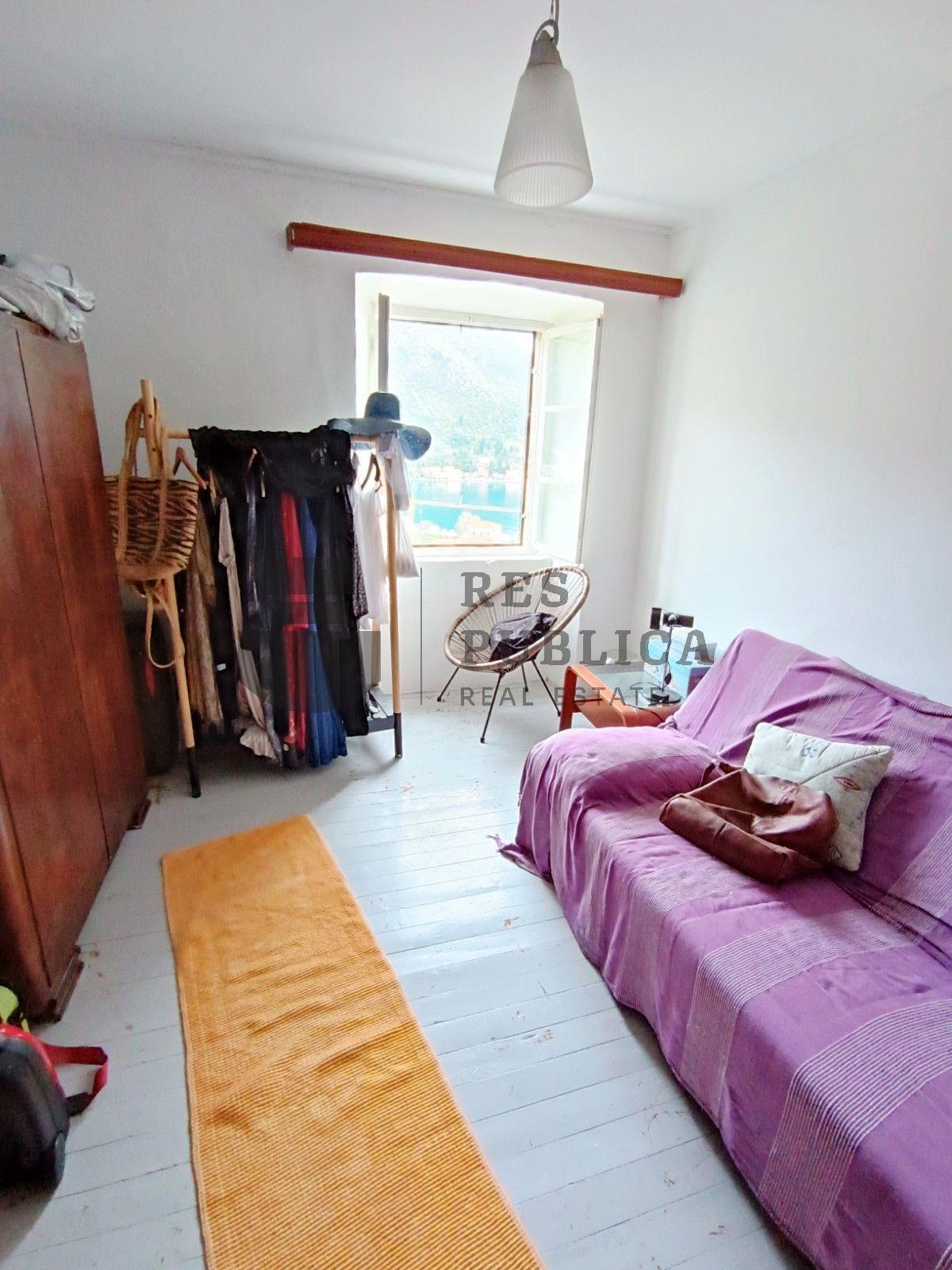 DVOJNA KUĆA U ZATONU - CIJENA NA UPIT