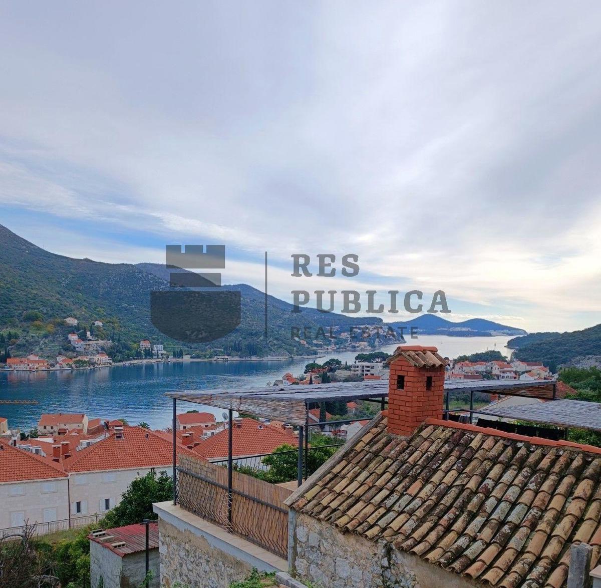 DVOJNA KUĆA U ZATONU - CIJENA NA UPIT