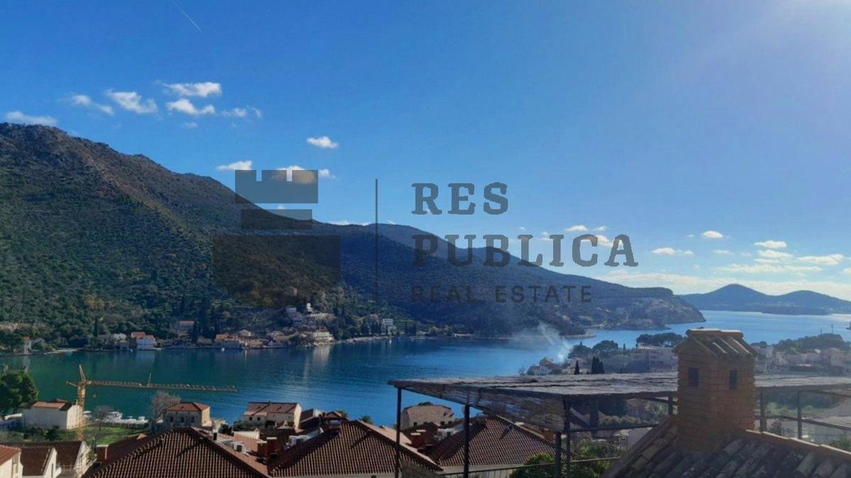 DVOJNA KUĆA U ZATONU - CIJENA NA UPIT