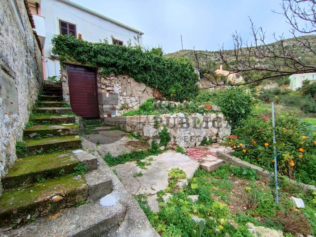 DVOJNA KUĆA U ZATONU - CIJENA NA UPIT