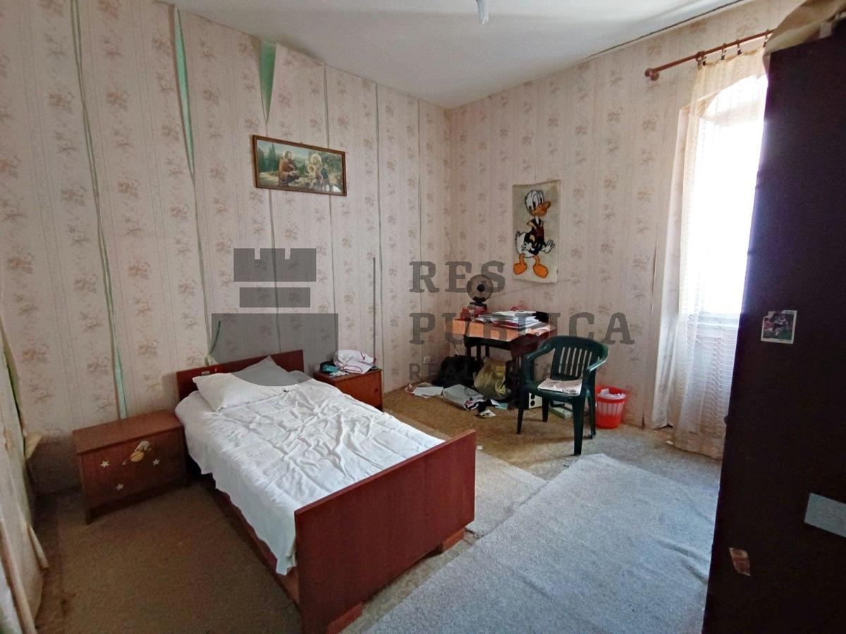 KAMENA KUĆA U SRCU PELJEŠCA - CIJENA NA UPIT