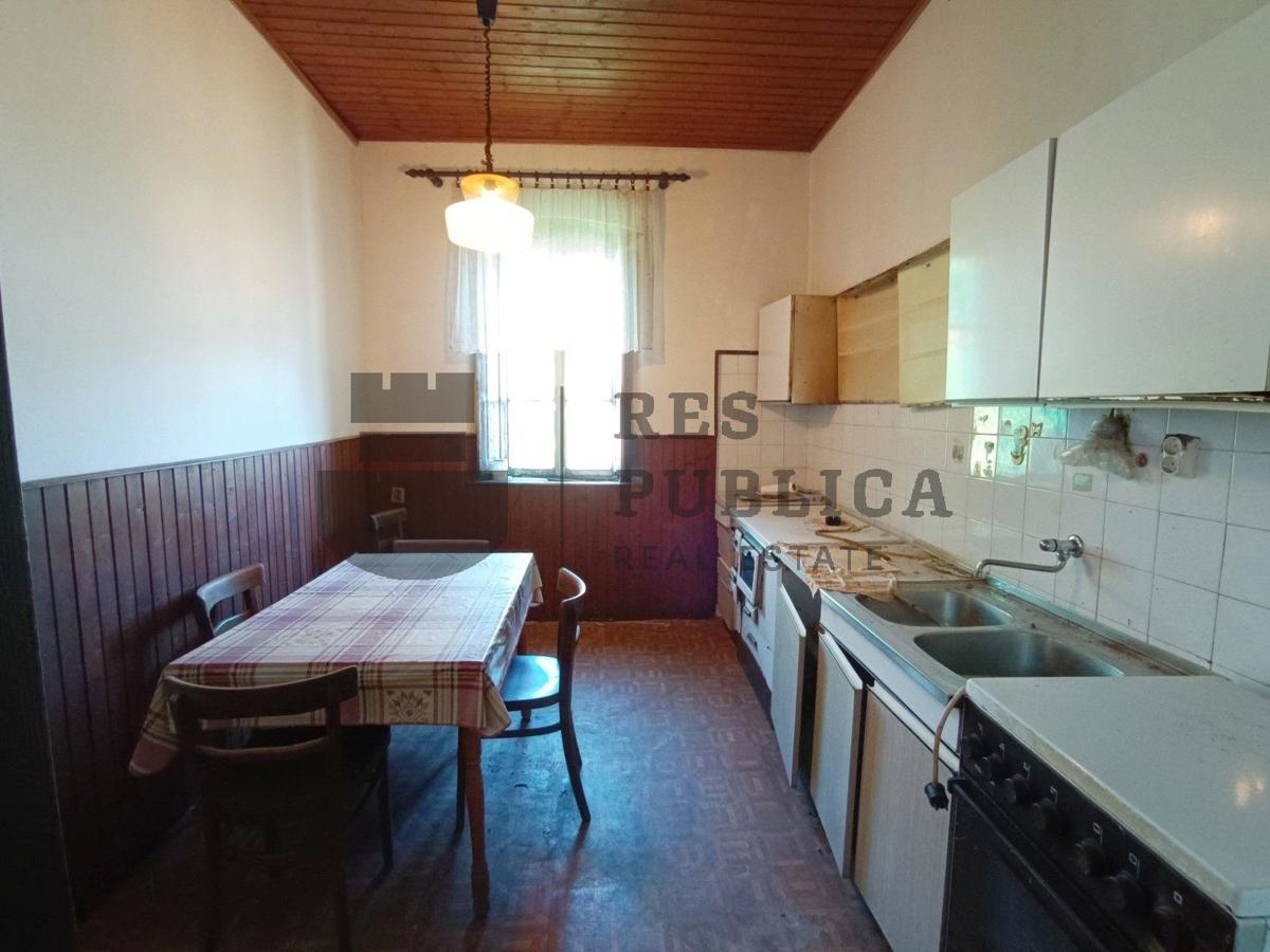 KAMENA KUĆA U SRCU PELJEŠCA - CIJENA NA UPIT