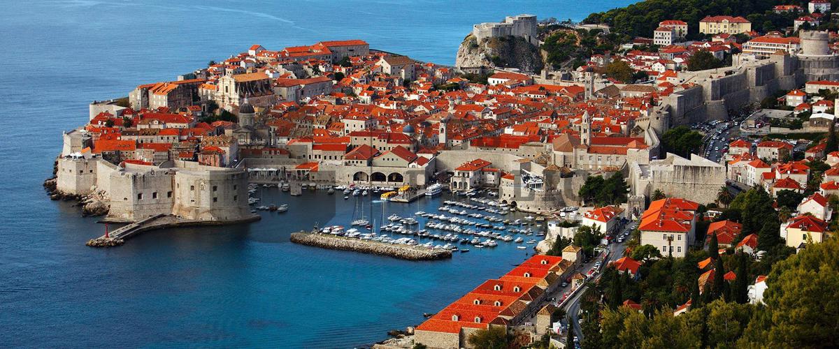 APARTMANI S POSLOVNIM PROSTOROM U STAROM GRADU - CIJENA NA UPIT