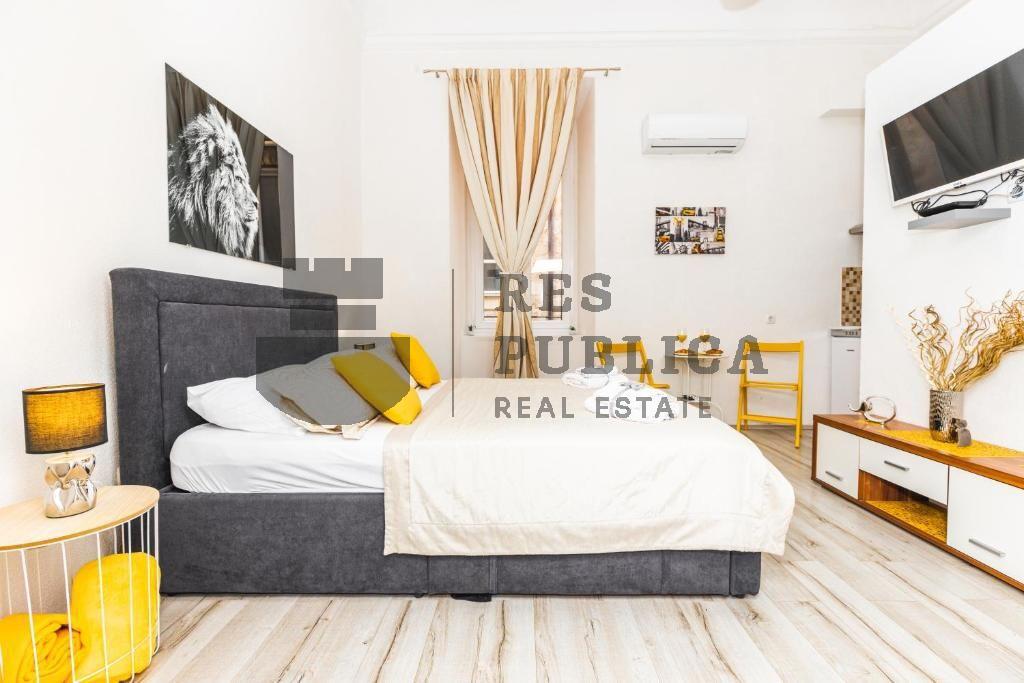 APARTMANI S POSLOVNIM PROSTOROM U STAROM GRADU - CIJENA NA UPIT