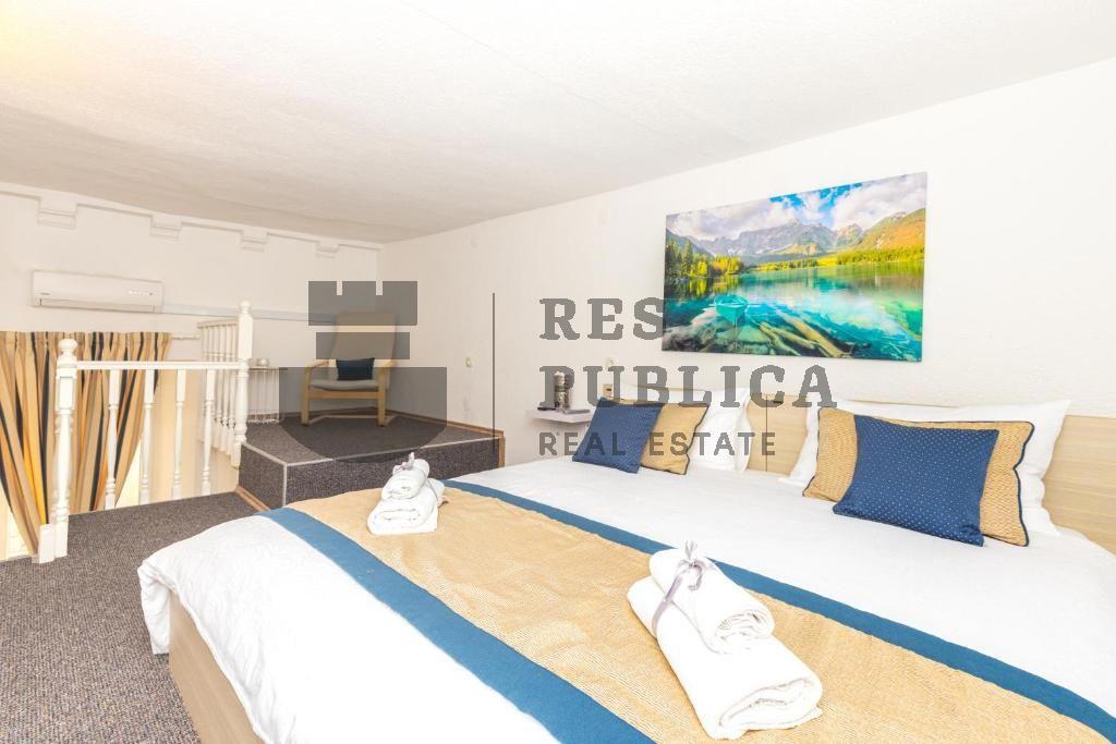 APARTMANI S POSLOVNIM PROSTOROM U STAROM GRADU - CIJENA NA UPIT