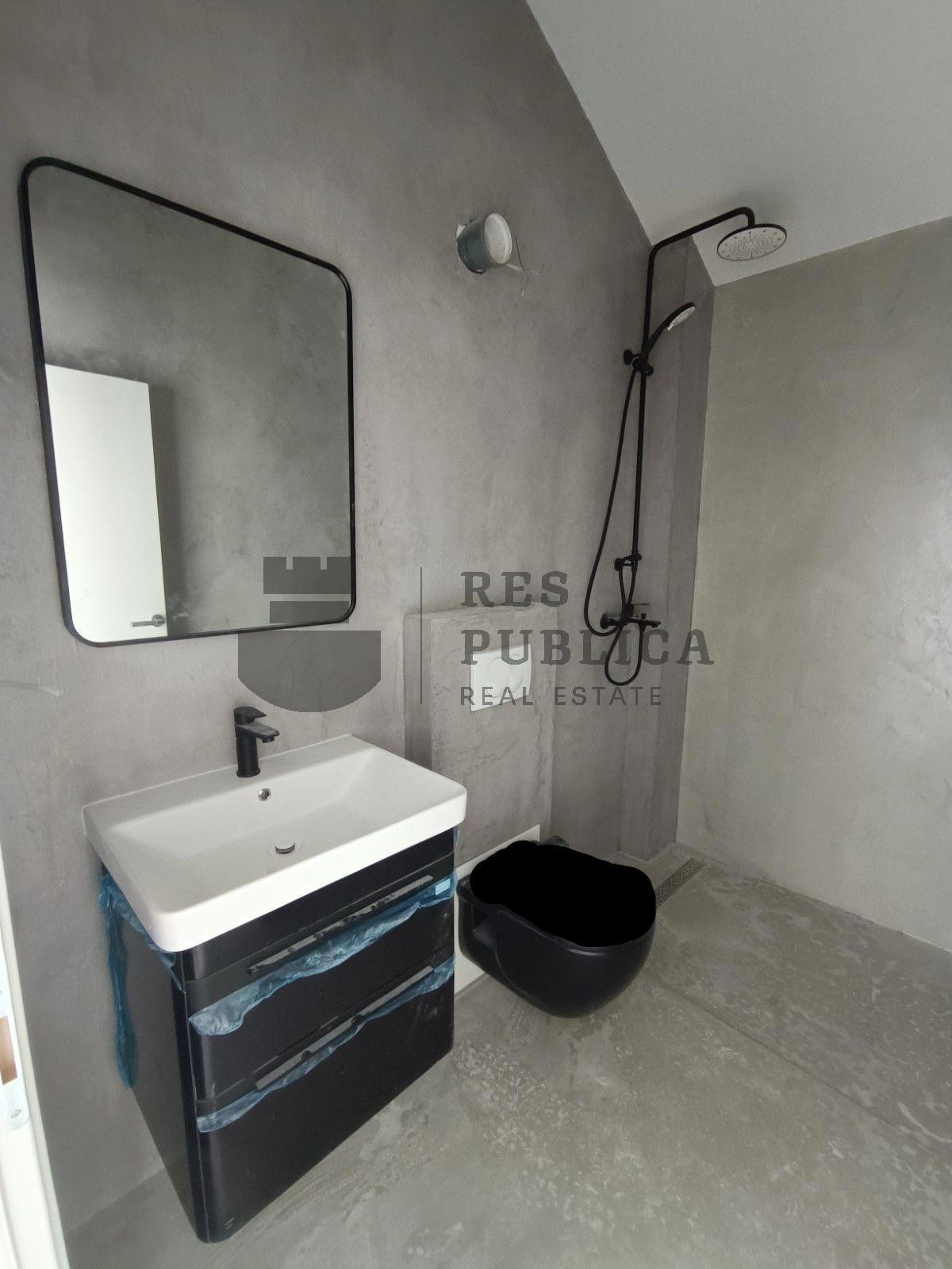 NOVOGRADNJA - MLINI - PROSTRANI PENTHOUSE