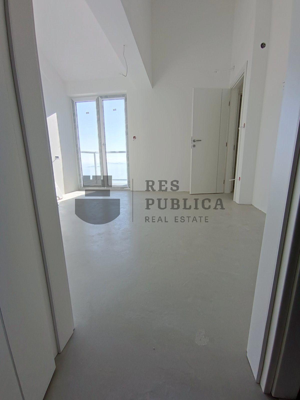 NOVOGRADNJA - MLINI - PROSTRANI PENTHOUSE