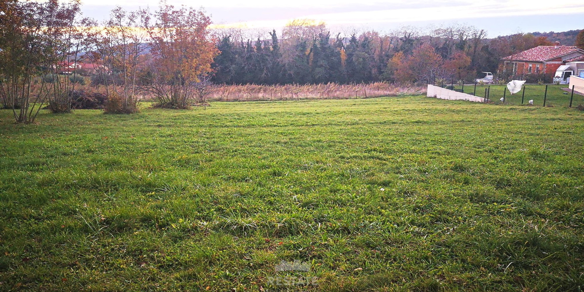 Vzhodna Istra: zazidljiva, za hišo, 11 km od morja, Labin