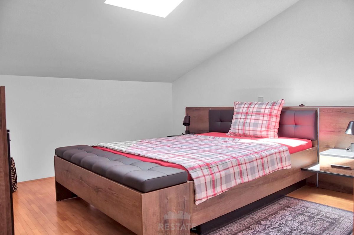 s čudovitim pogledom na morje