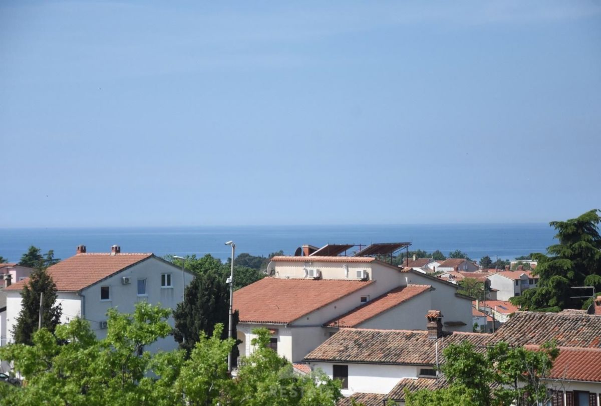 s čudovitim pogledom na morje