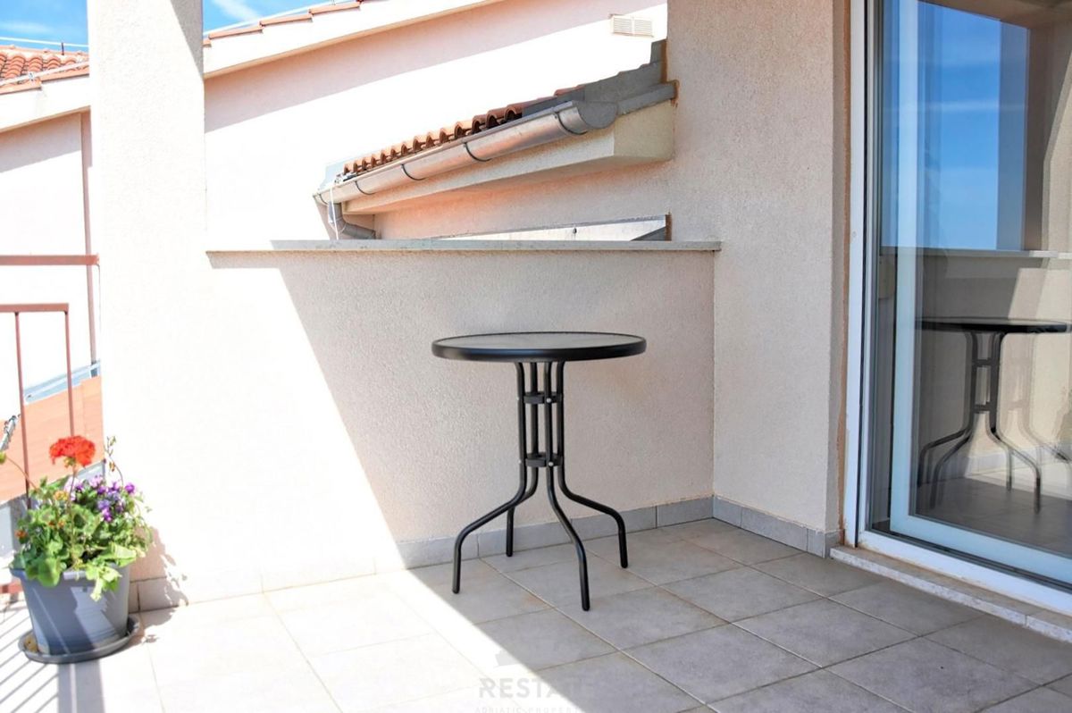 s čudovitim pogledom na morje