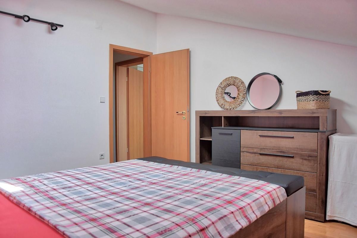 s čudovitim pogledom na morje