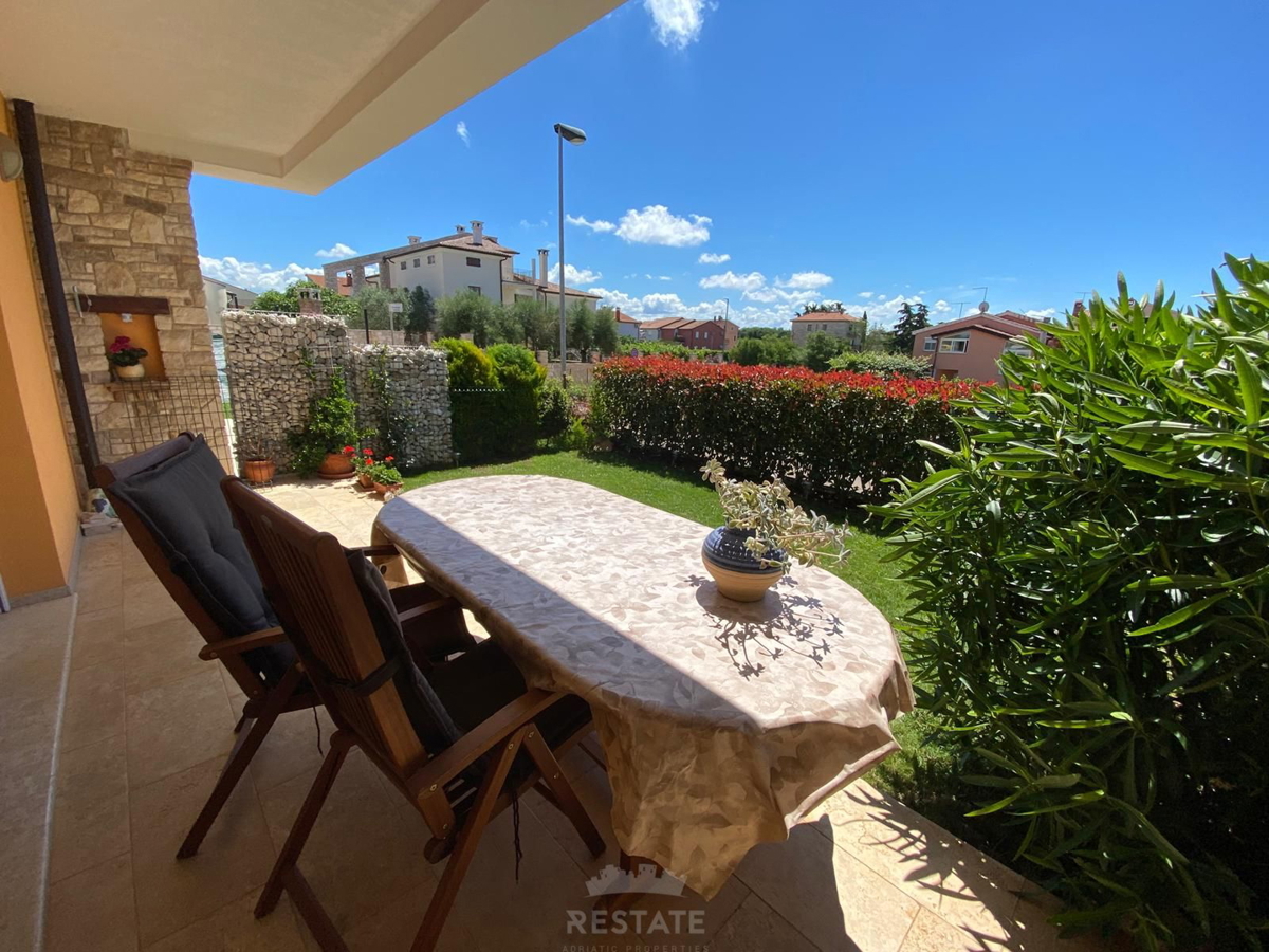 Prikupna, vmesna vrstna hiša