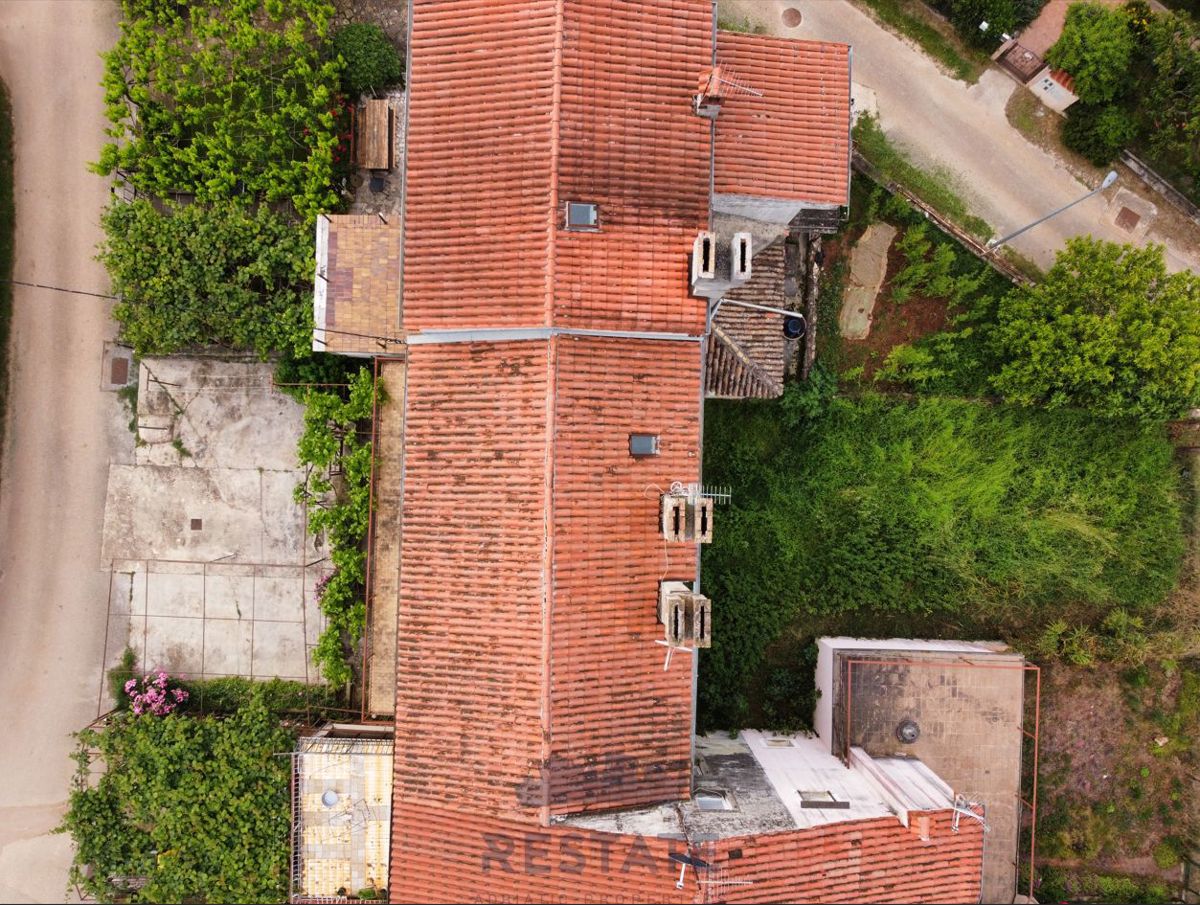 VRSTNA HIŠA - za prenovo