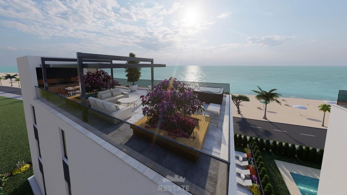 SUKOŠAN pri Zadru - Prva vrsta ob morju