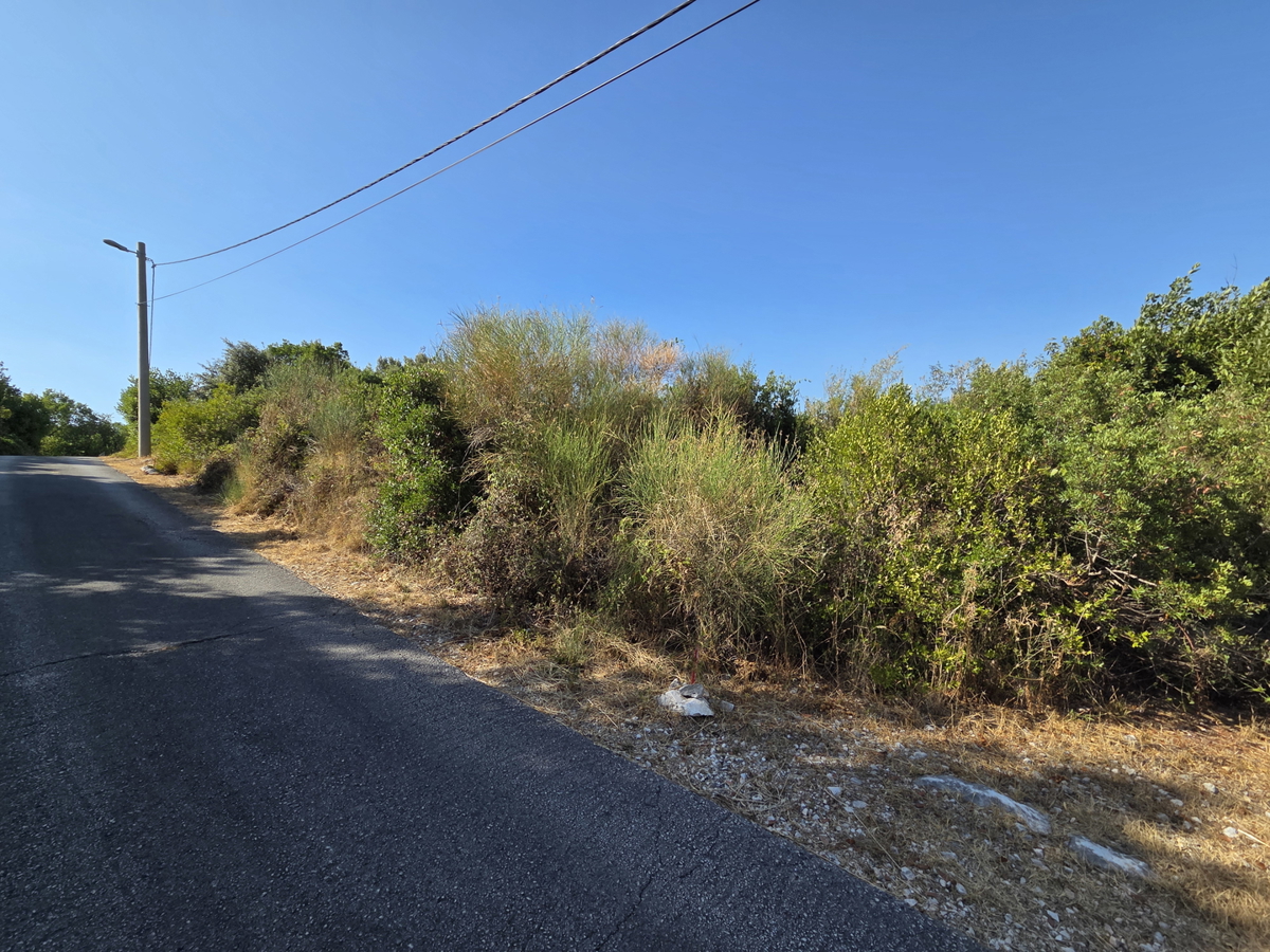 Pelješac, za gradnjo 2 hiš, ČUDOVIT pogled na morje