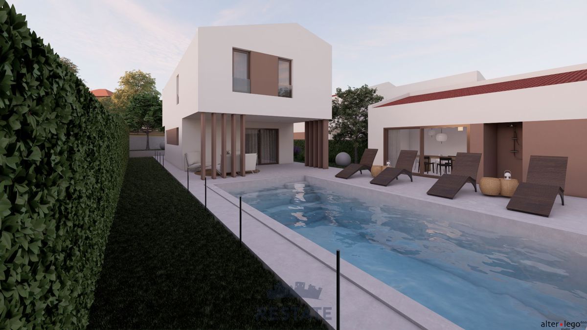 še 3 gradb. parcele - le 8km iz Vodnjana